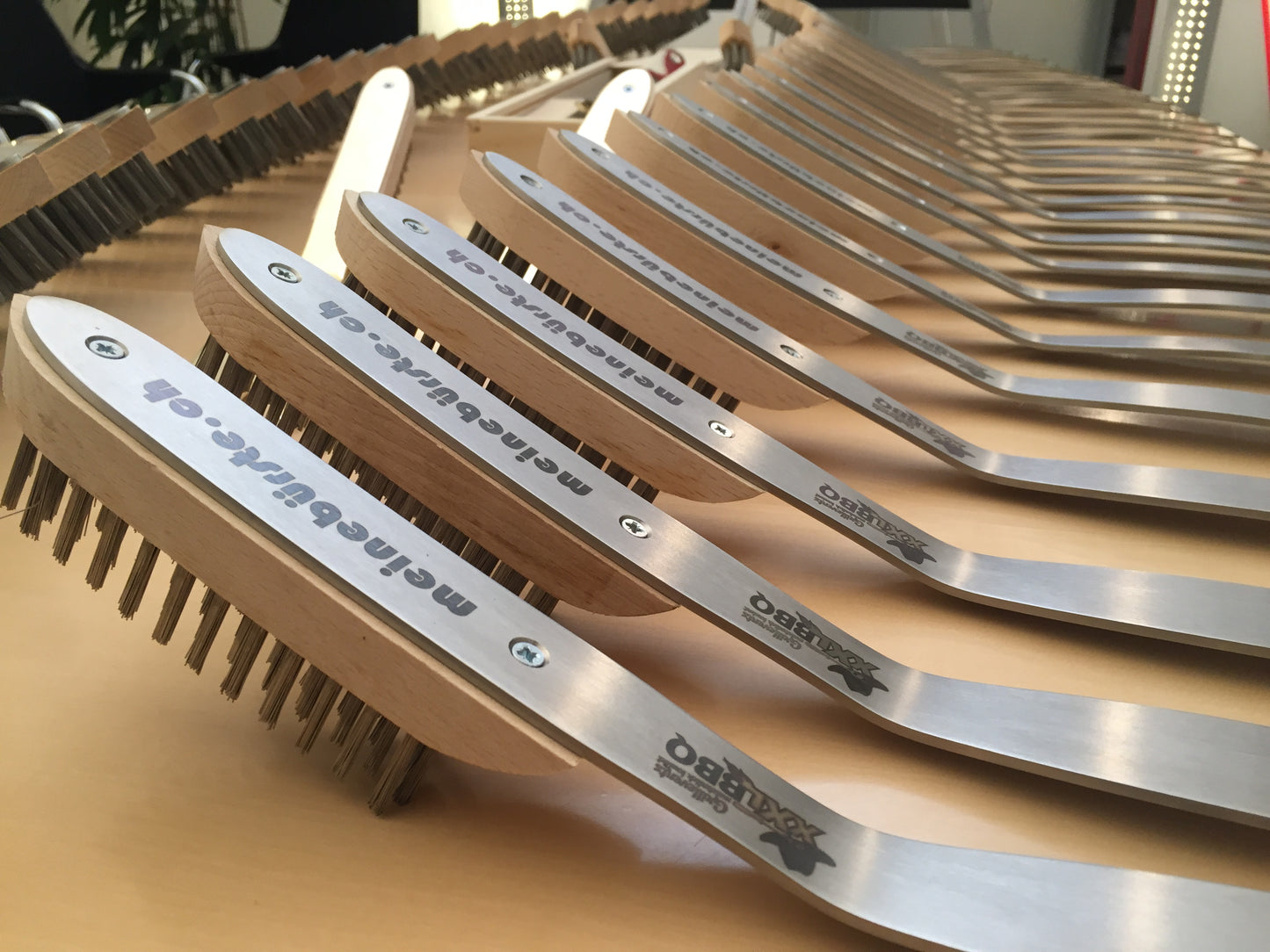 Grillbürste mit Gravur